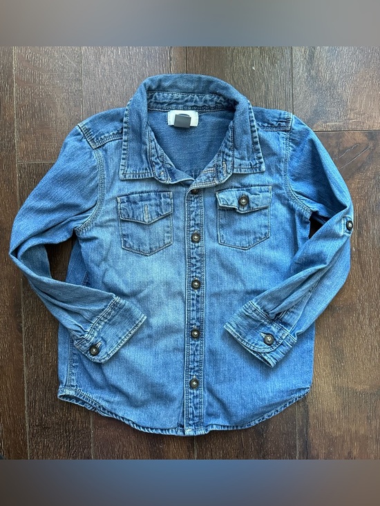 Old Navy Other - Old Navy Chambray Denim Shirt 
Size 5T